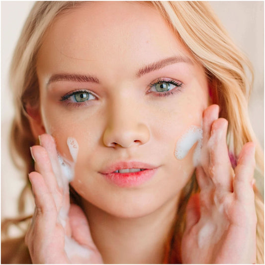 Foaming Face Wash made with Super Fruits