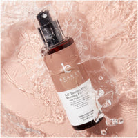 Bruma facial bronceadora con agua autobronceadora