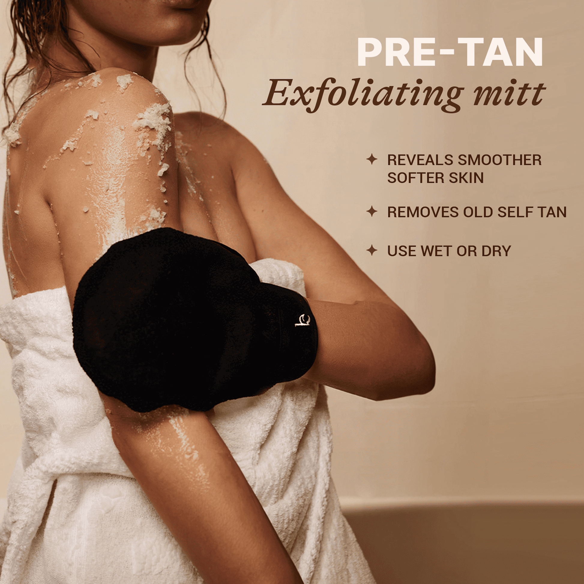 Person using a black exfoliating mitt on their back with text about the product's benefits.
