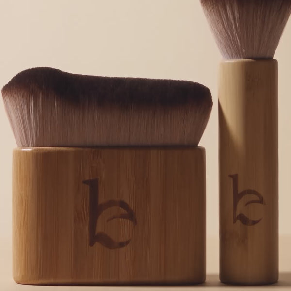 Kabuki Brush Duo Video.