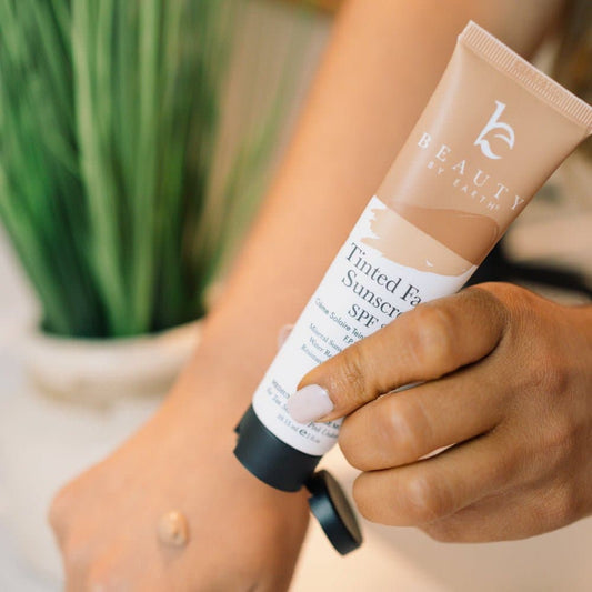 Tinted Facial Sunscreen Medium Beige - Beauty by Earth - Application