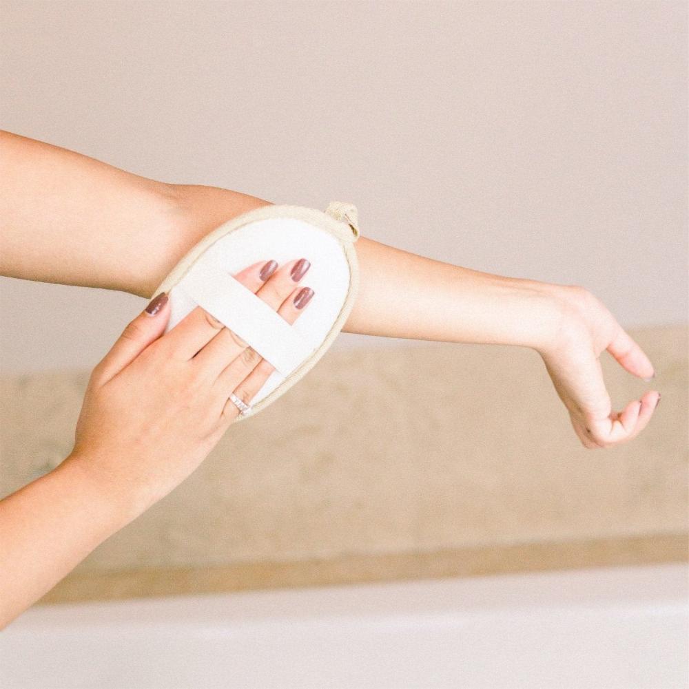 Exfoliating Loofah - Beauty by Earth - Application on Arm
